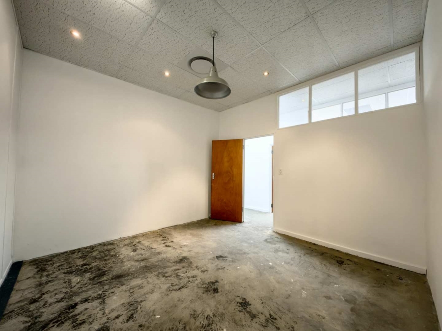 To Let commercial Property for Rent in Maitland Western Cape